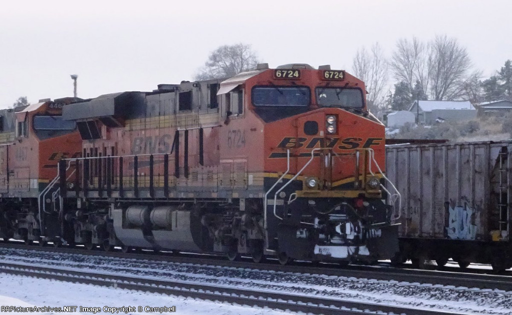 BNSF 6724